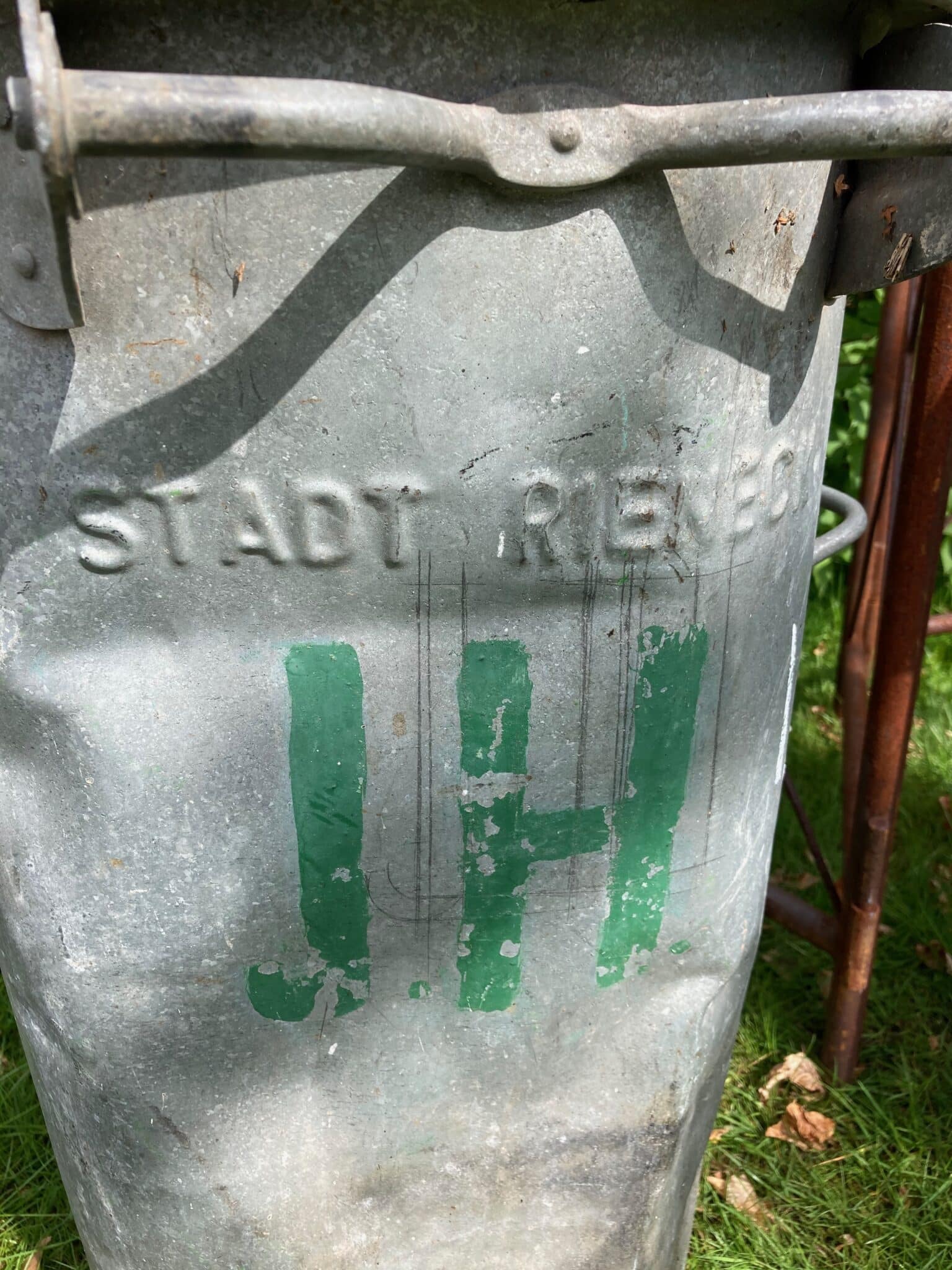 Små Skraldespande i Jern - Billede 2